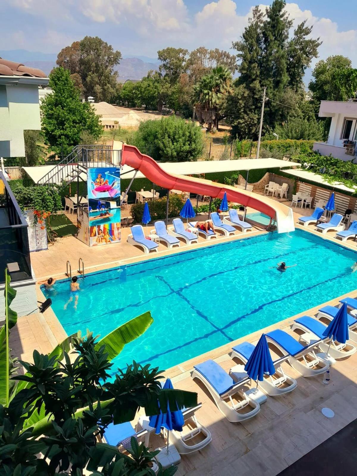 Alis Hotel Фетие Екстериор снимка
