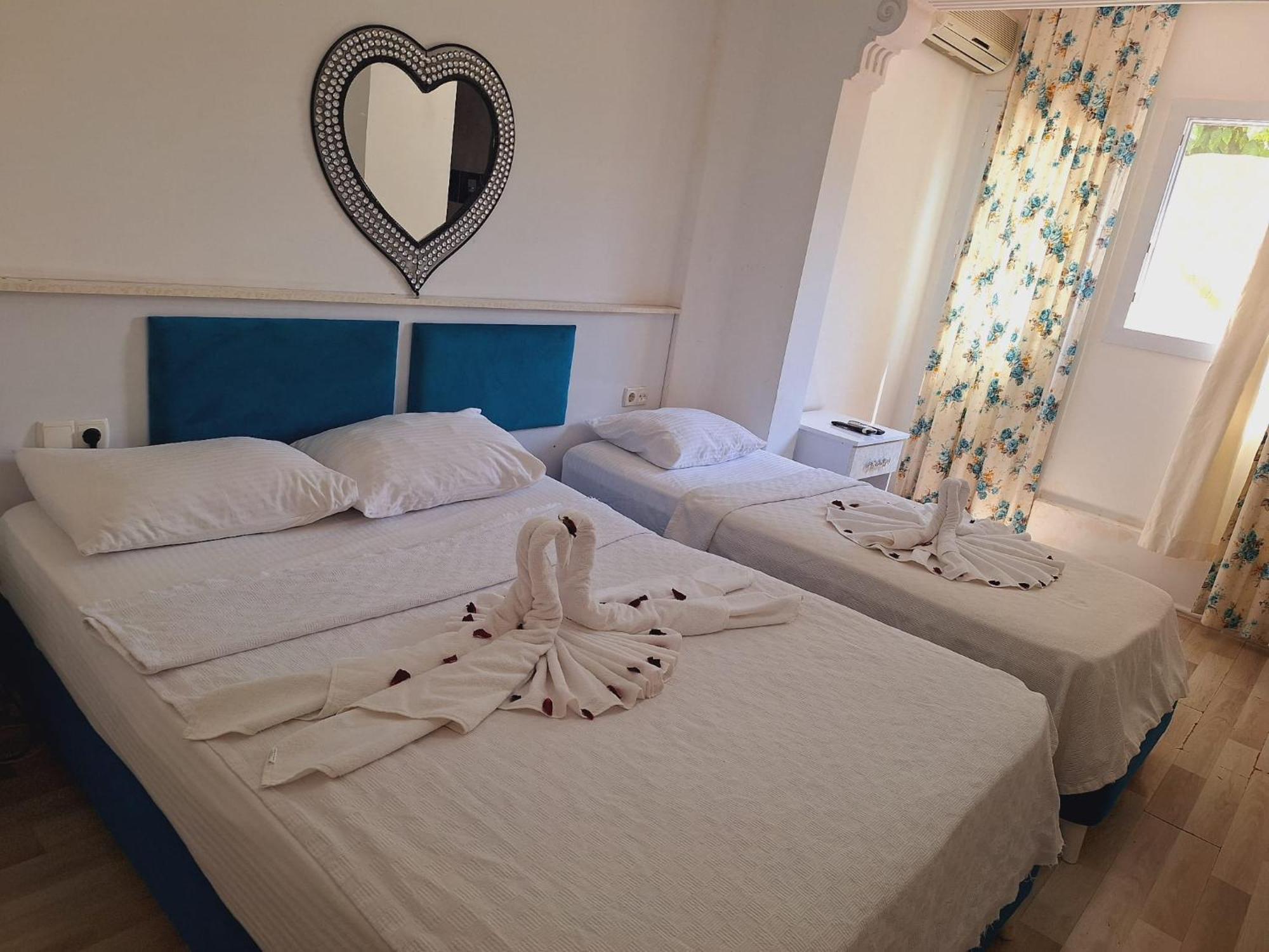 Alis Hotel Фетие Екстериор снимка