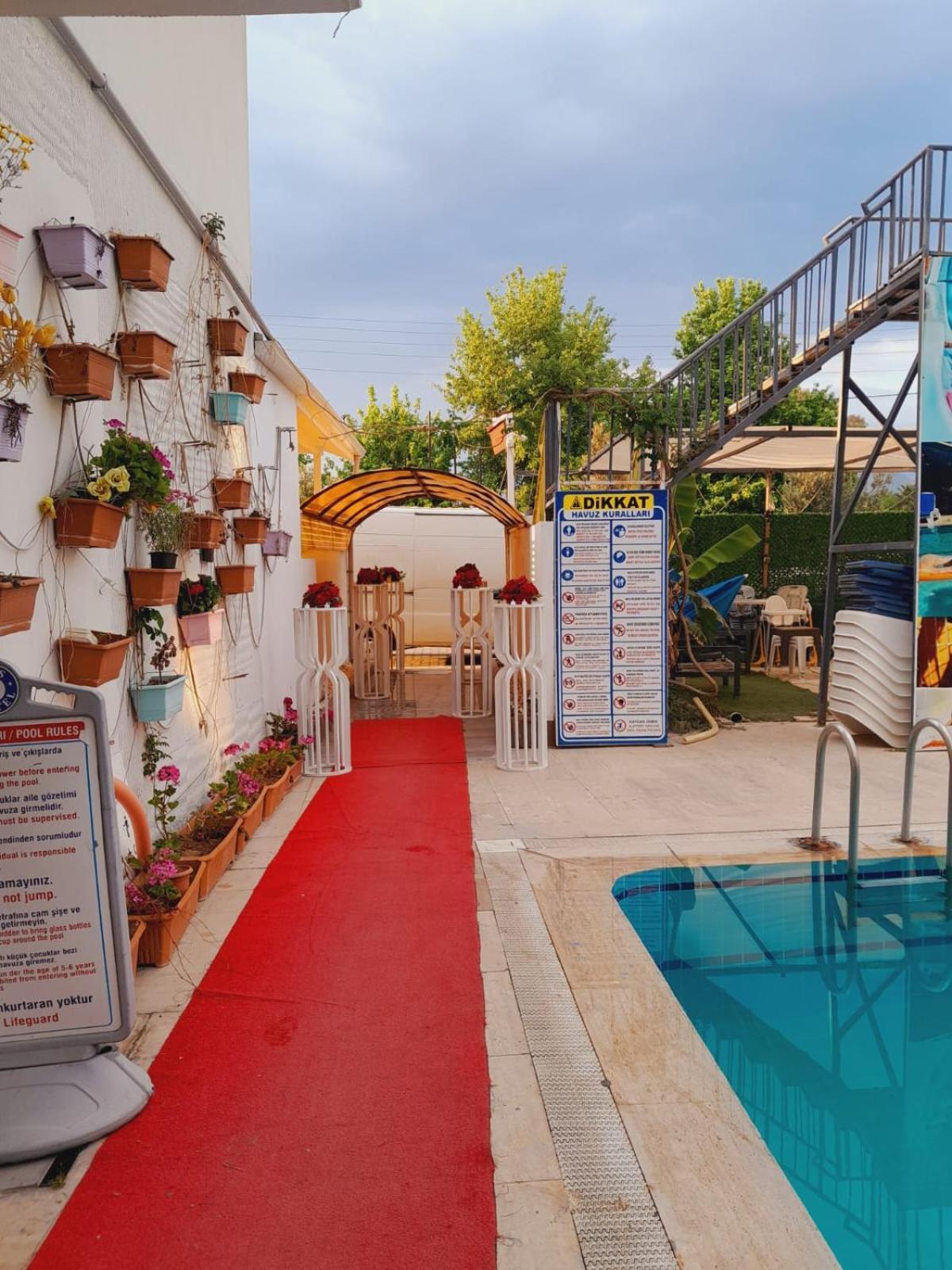 Alis Hotel Фетие Екстериор снимка