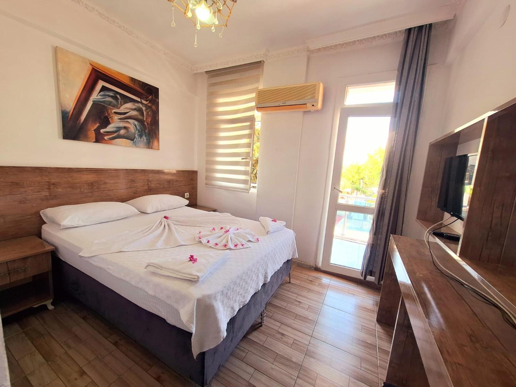 Alis Hotel Фетие Екстериор снимка